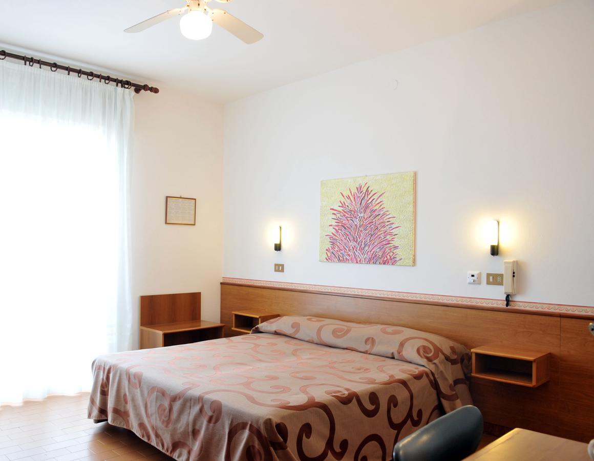Hotel Helga Caorle Eksteriør billede