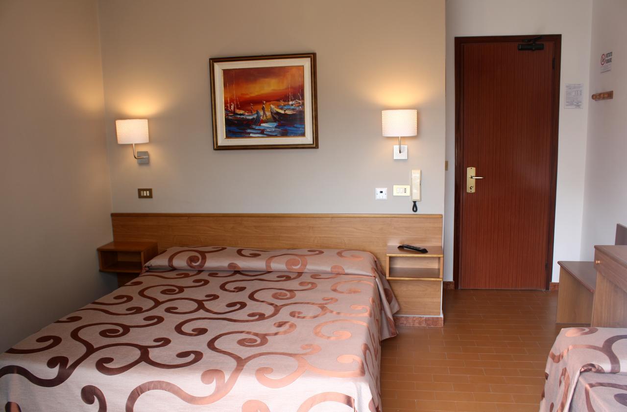Hotel Helga Caorle Eksteriør billede